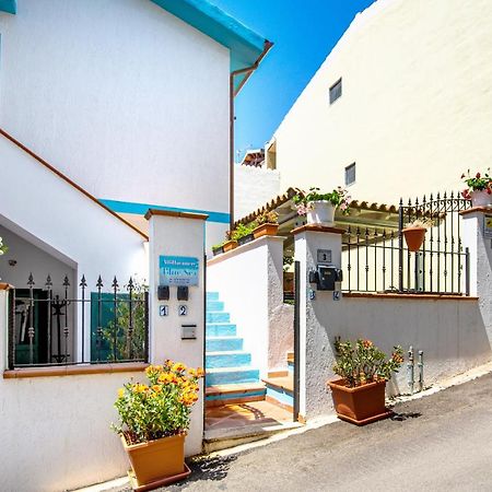 Affittacamere Blue Sea Posada  Bagian luar foto